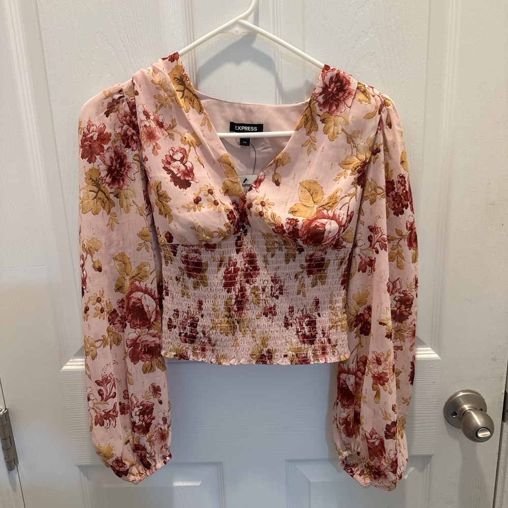 Express Floral Smocked Long-Sleeve Crop Top